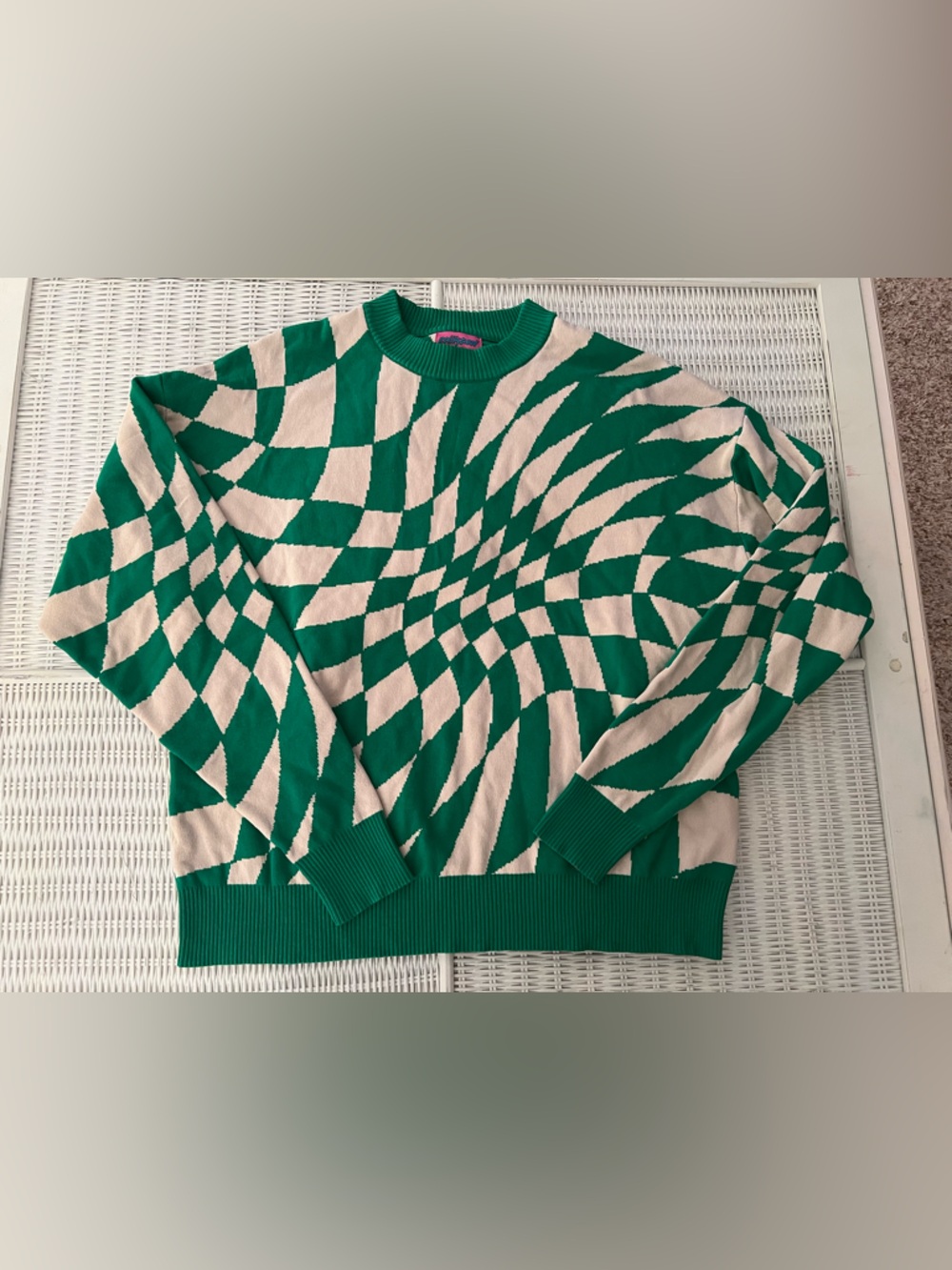 Edikted Morphy Oversized Sweater 
Kelly green and cream size M/L
